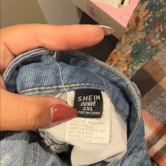 SHEIN Light Blue Ripped Boyfriend Jeans - Picture 6 of 6